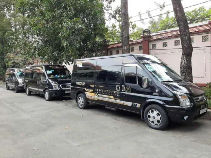 Dịch vụ đưa đón tận nơi của X.E Vietnam Limousine