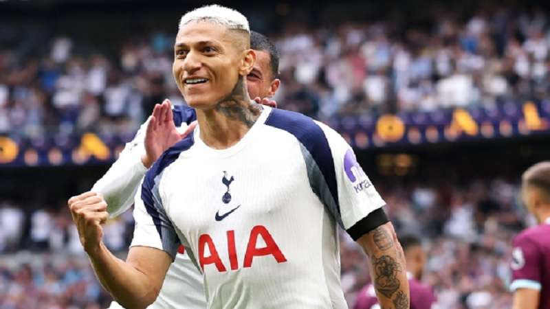 thong-tin-cau-thu-richarlison-1