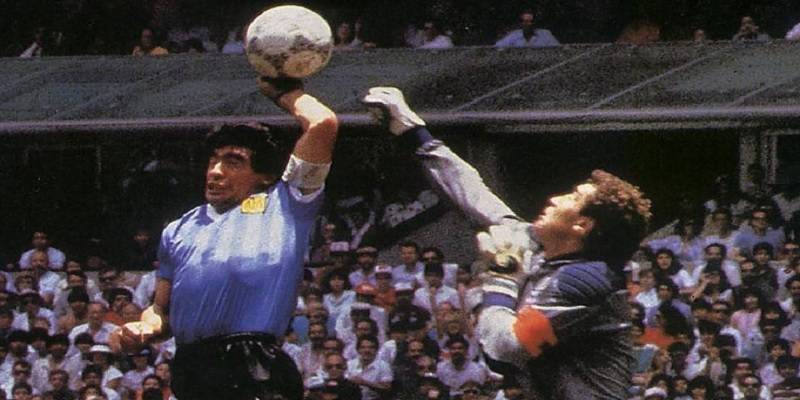 loi-co-tinh-choi-bong-bang-tay