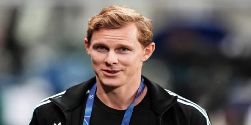thong-tin-cau-thu-emil-krafth